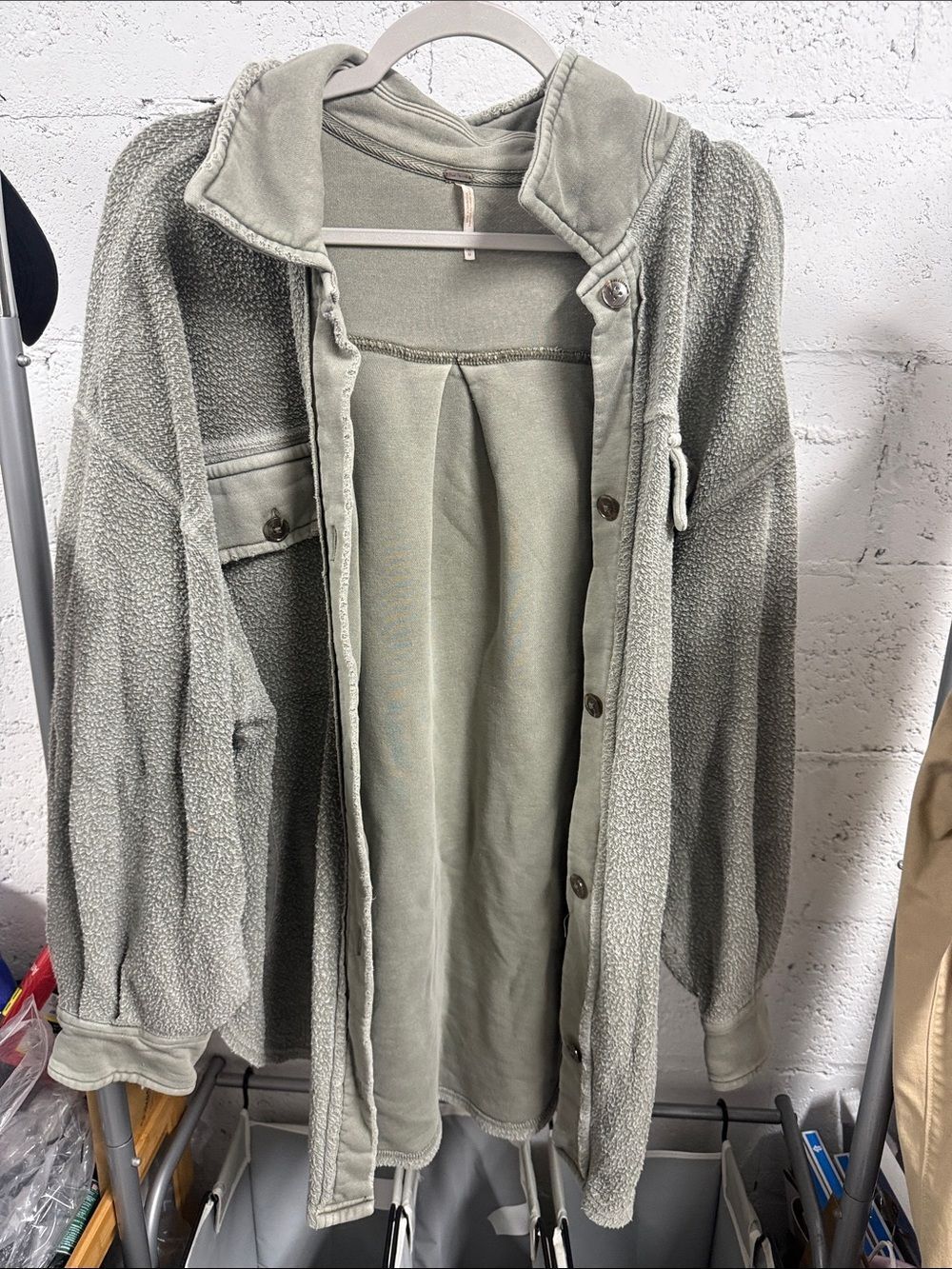 Light Sage Green Sherpa Button-Up Jacket - Size Medium FREE PEOPLE - Zip Up